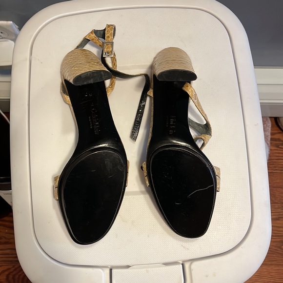 Calvin Klein beige snake open toe heeled sandals size 7 new - Picture 2 of 6